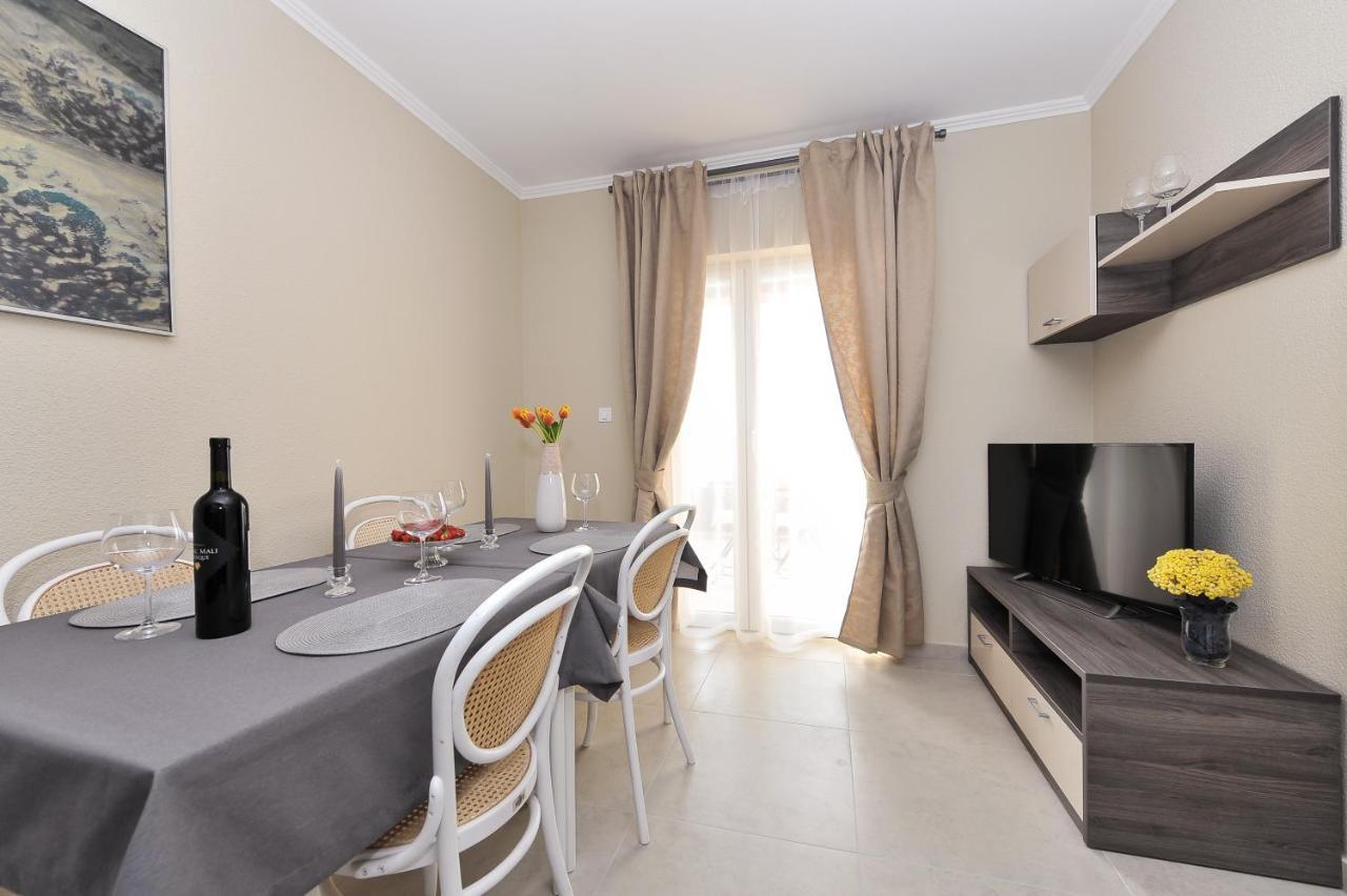 Apartmani Peric 1 Meka Draga Obrovac Exterior photo